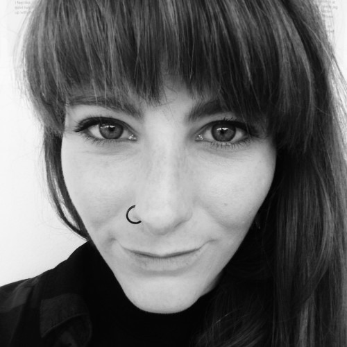 Josefine skaber Visuelt design hos By Charlotte Rasch